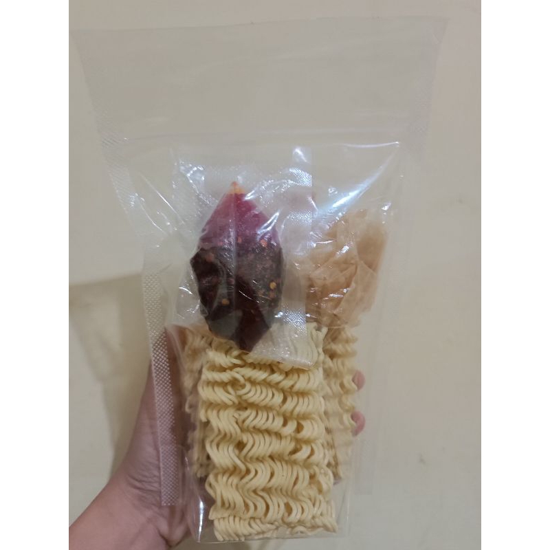 

MIE JEBEW INSTAN PEDAS GURIH KHAS GARUT PEDAS SESUAI SELERA ,MIE JEBEW DENGAN BANYAK TOPING