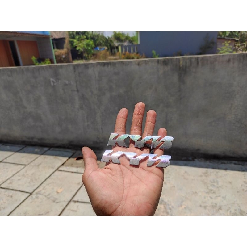 emblem timbul logo tulisan KYB zeto bahan almunium alumunium alminium tebal 2 mm mirip ori original 