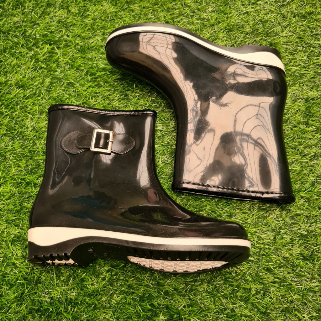 Sepatu Boots Wanita Import Glossy Black & Sepatu High Heels Hak Tinggi Wanita