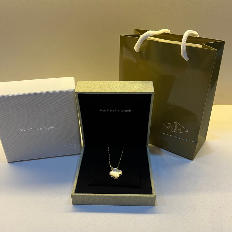 kalung van cleef arpels VCA