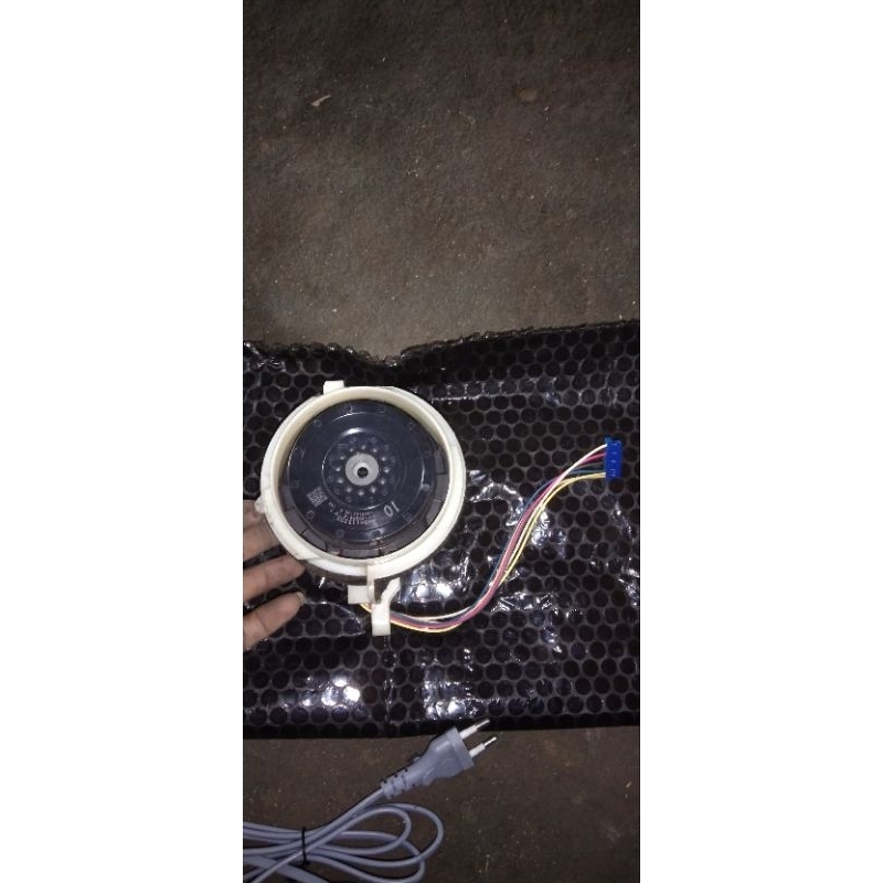 VEN INDOR AC DAIKIN THAILAND FTC 15NV14/FTC 20NV14 FTC 25NV14