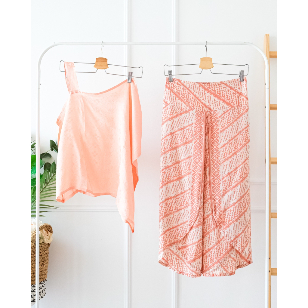 ONE SET PEACH ATASAN TARZAN CASUAL BATIK WANITA BLOUSE TANK TOP TARZAN SALEM ONE SHOULDER TOP TANGAN