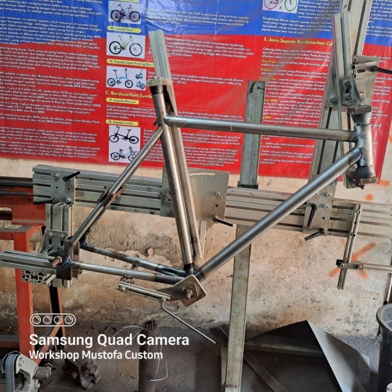 Frame Fixie Custom Mentahan
