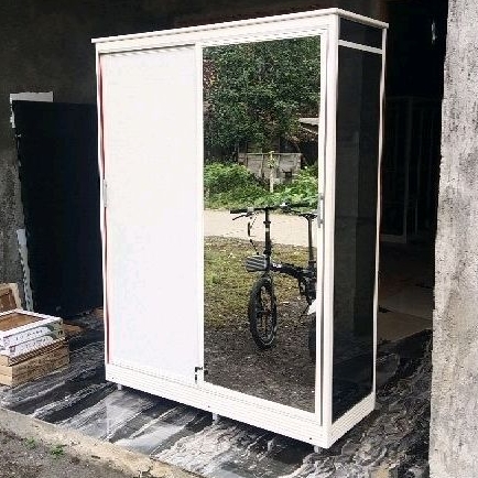 Lemari pakaian sliding / Lemari aluminium sliding