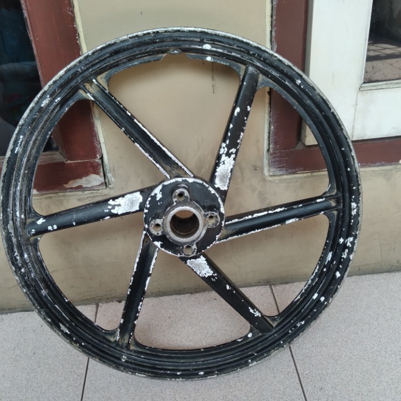 Velg depan daichi alloy suzuki SUBTITUSI SATRIA2TAK SATRIA HIU SATRIA LUMBA FIZR TWO STROKE