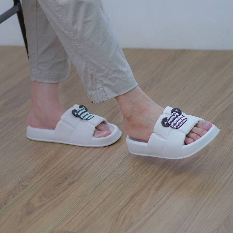 MOCA Sandal Karakter Sandal Karet Jelly Sandal Jelly Wanita Sandal Selop Wanita Karet Sandal Karet