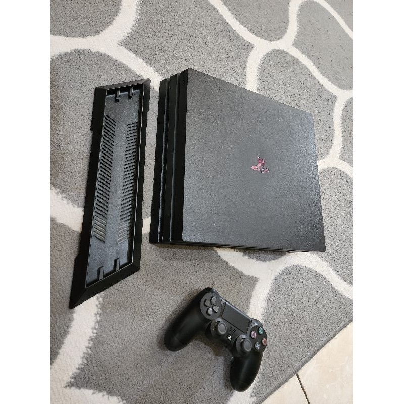 PS4 PRO 1 TB 7218B (second)