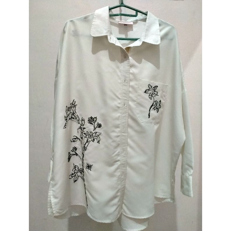 PRELOVED RIAMIRANDA kemeja white ukuran L/XL kirov top summer 2