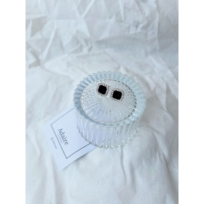 Anting tusuk simple elegant kotak hitam A68