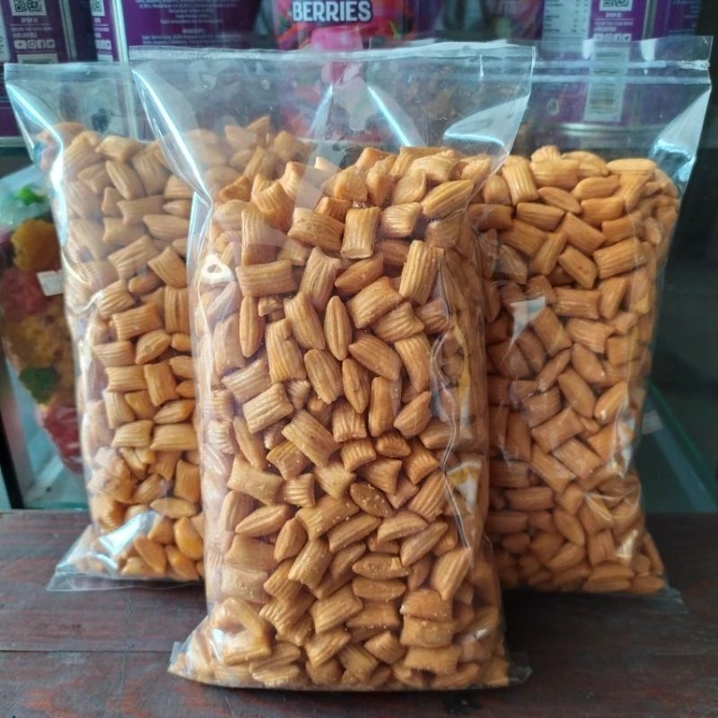 

SS - 1kg Stik Pang pang Pedas / Stik Pangpang Manis Pedas / Stik Pangpang Renyah / Snack Kiloan Murah