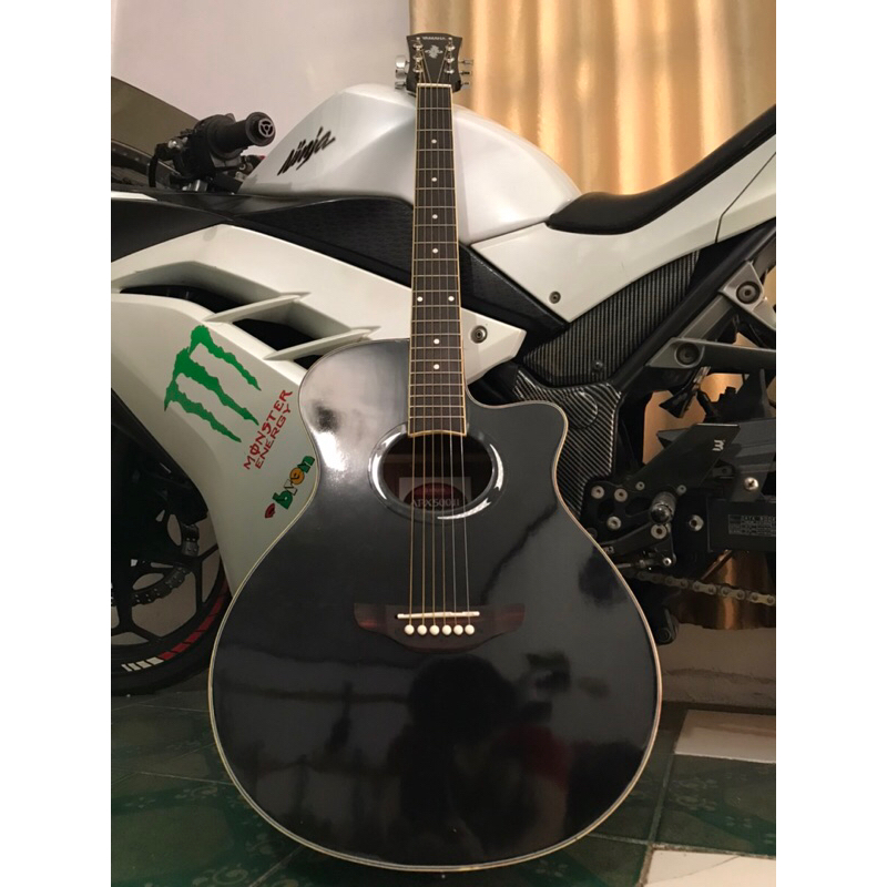 gitar akustik Yamaha Apx Custom