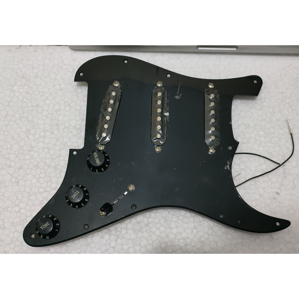 Pickguard Squier Stratocaster SSS SETFULL ORIGINAL