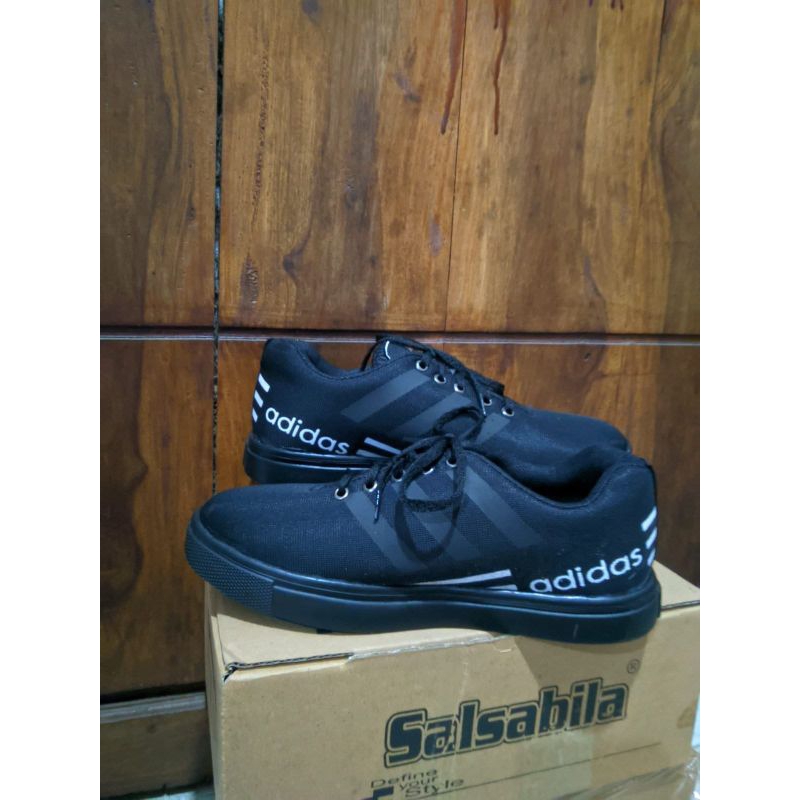 sepatu hitam polos sepatu pria sekolah