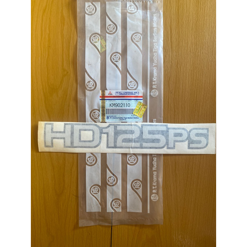 Stiker HD125PS Original Sticker Canter HD 125 PS KM902110 l