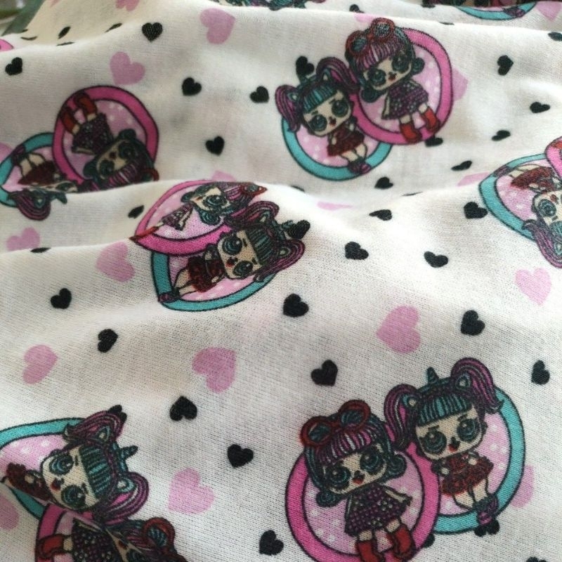 KAIN KILOAN KAOS PRINTING MOTIF BONEKA LOL