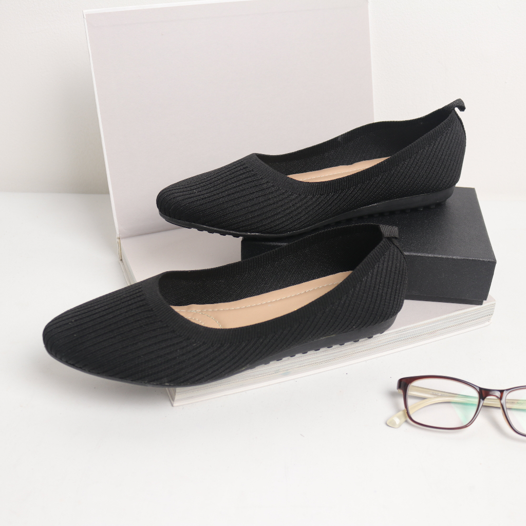 GRATICA SEPATU FLAT SHOES RAJUT AM72