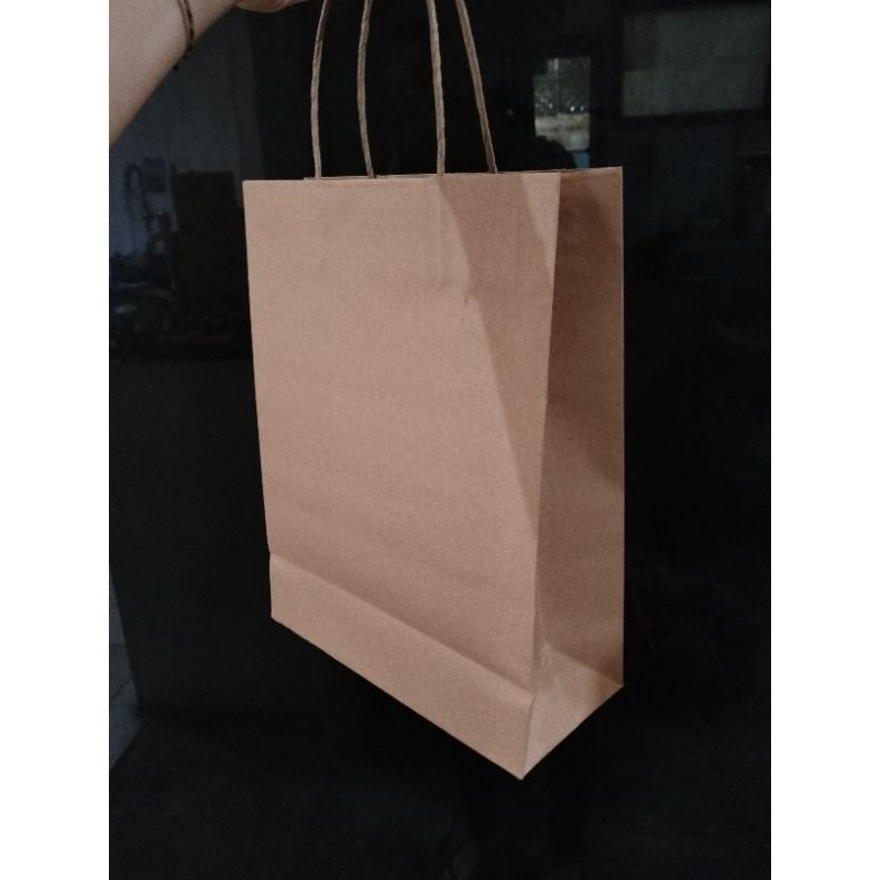 

PAPERBAG KIKY KRAFT 23X10X30 CM 10 PCS B SMALL POLOS ( 1 pack )