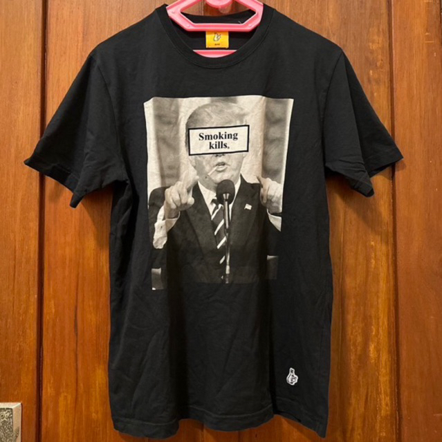 [Preloved] Fxxcking Rabbits (Fr2) Smoking Kills Donal Trump T-shirt