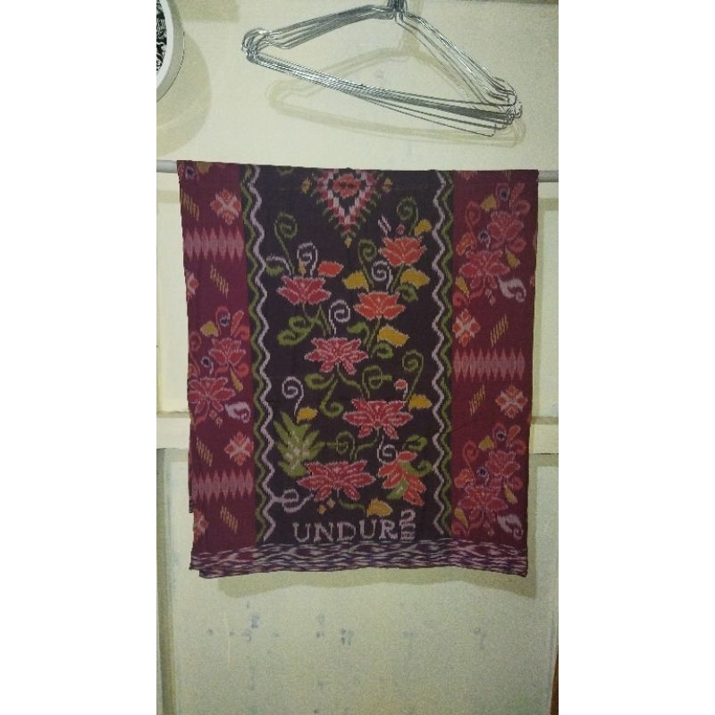 Sarung Mesres Kembang