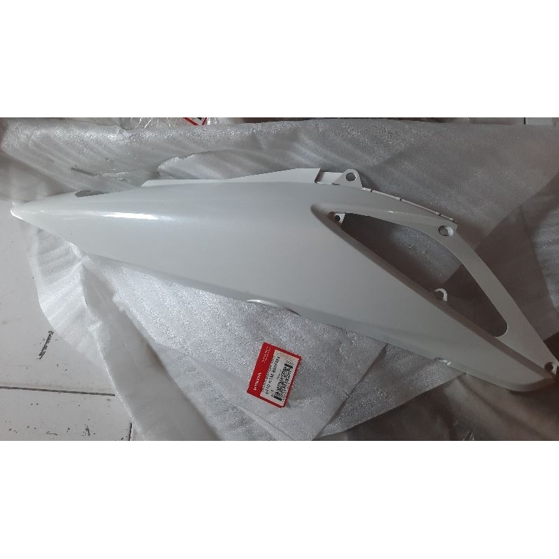 64410 KTM 850FMX COVER BODY SAMPING SUPRA X125 PUTIH KANAN ORIGINAL