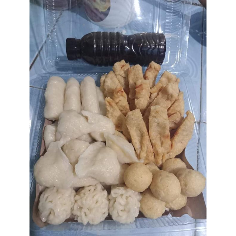 

pempek tenggiri khas palembang