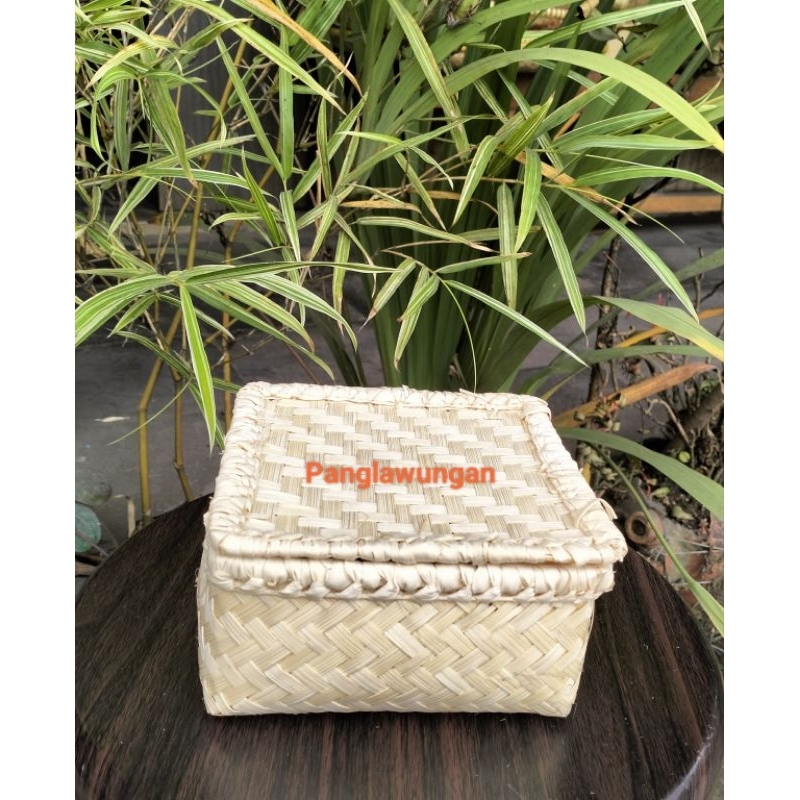anyaman bambu kotak tali janur