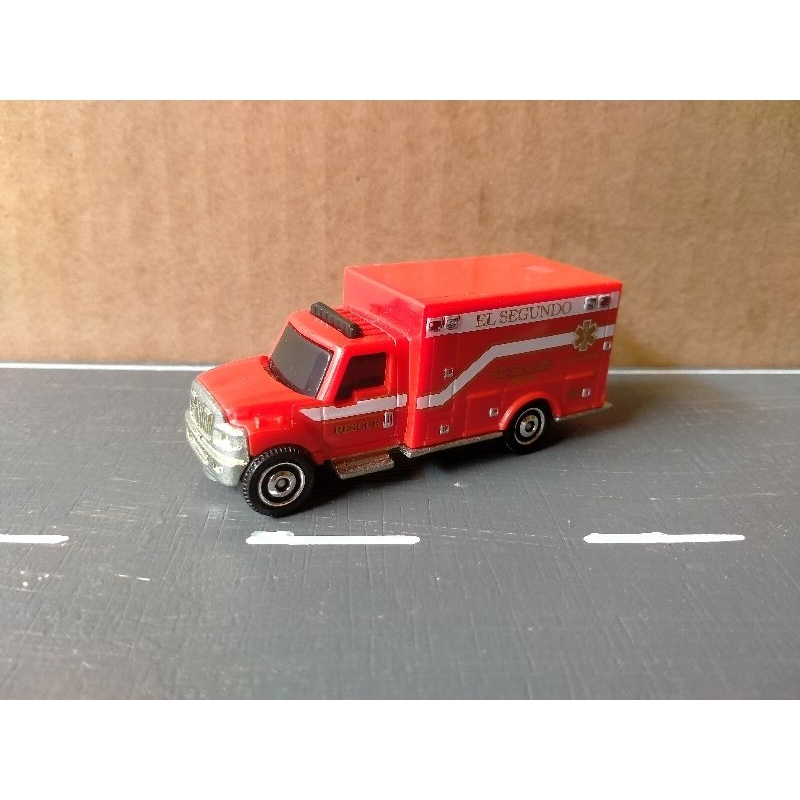 Diecast Matchbox International Ambulance