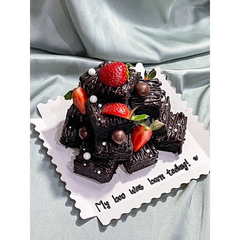 

Brownies Tower Medium | 16pcs brownies