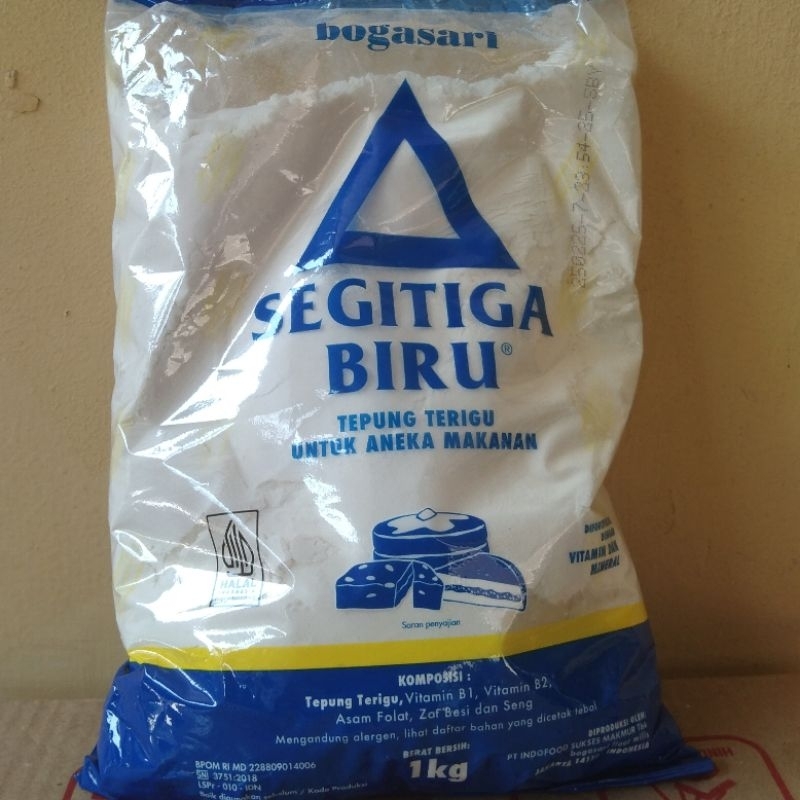 

BOGASARI SEGITIGA BIRU TEPUNG TERIGU 1KG