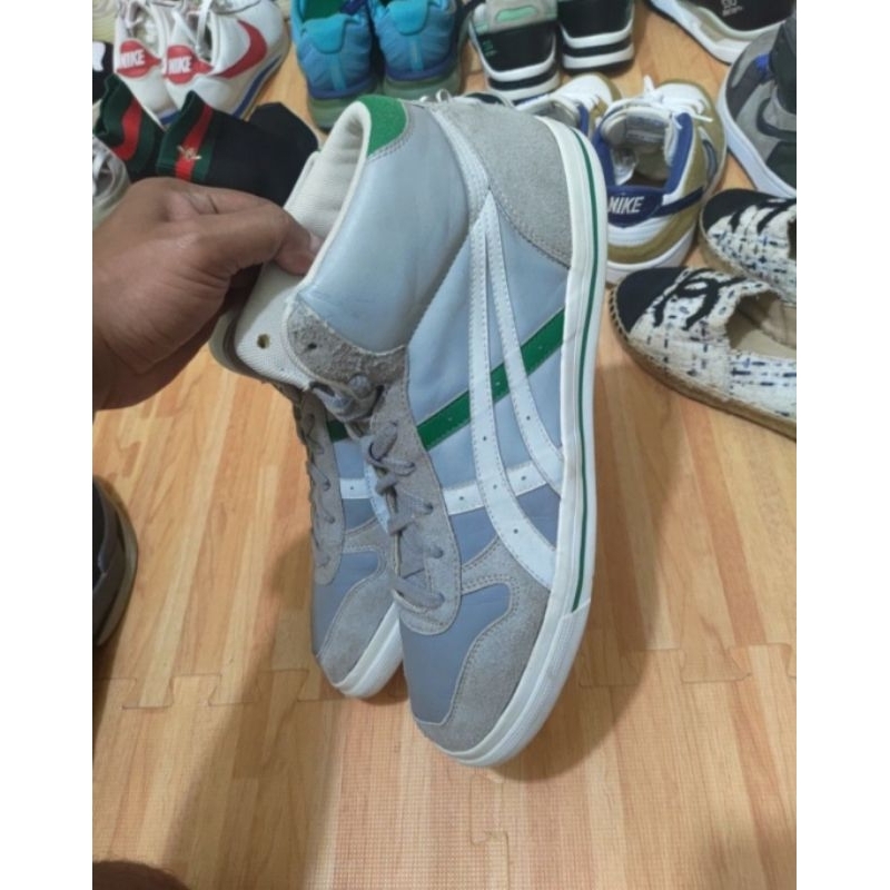 Sepatu Onitsuka Tiger Mid Runner, size 46