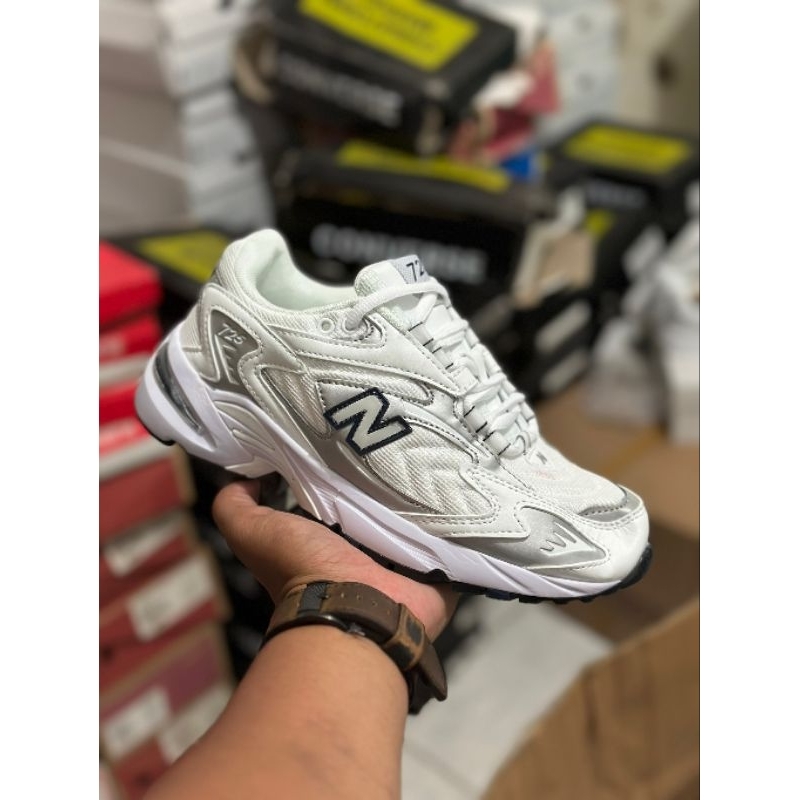 NB 725 Metalic Silver Women shoes