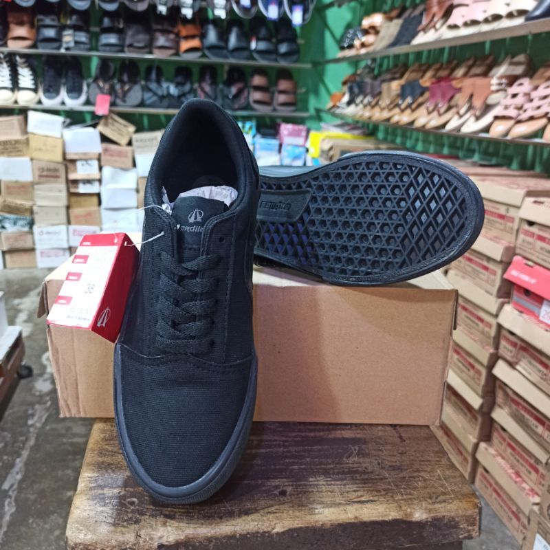 SEPATU ARDILES SEPATU SEKOLAH KASUAL HITAM POLOS SIZE 38-43