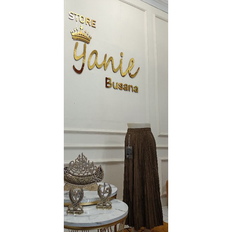 ROK SUEDE PLISKET PREMIUM