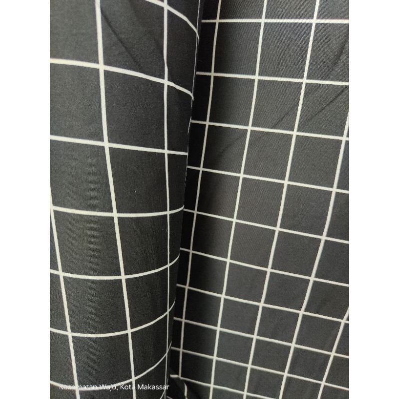 kain Seprei micro disperse motif kotak hitam