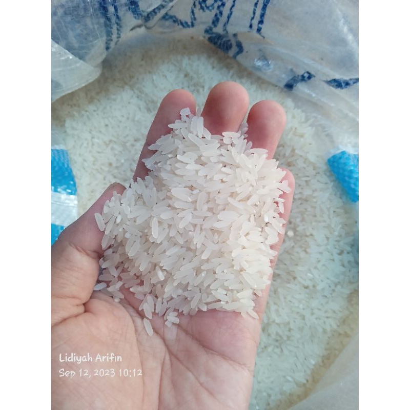 

Beras min bramo hasil panen sendiri