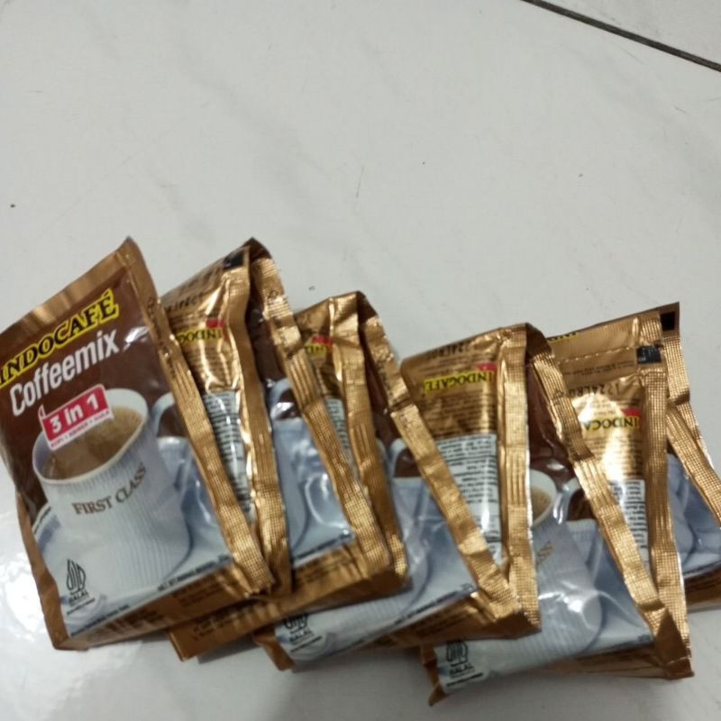

indocafe kopi serenceng isi 10 pcs