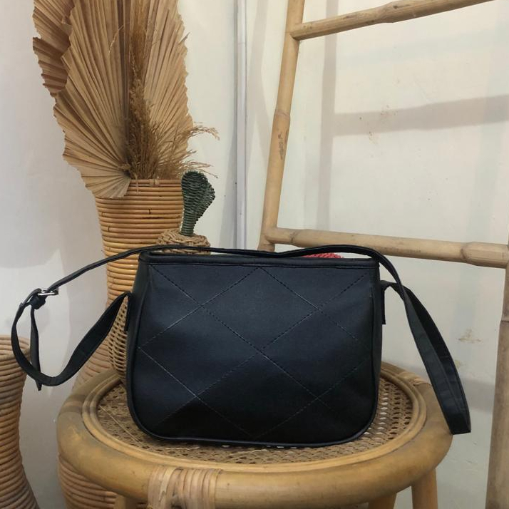 TAS SLEMPANG CANTIK POLOS, tas slempang cantik, tas murah, tas cantik, tas kekinian, tas elegan