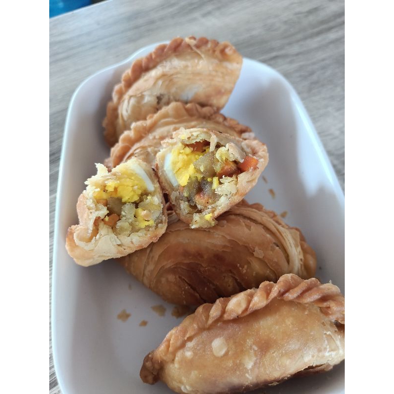 

karipap/carry puff frozen