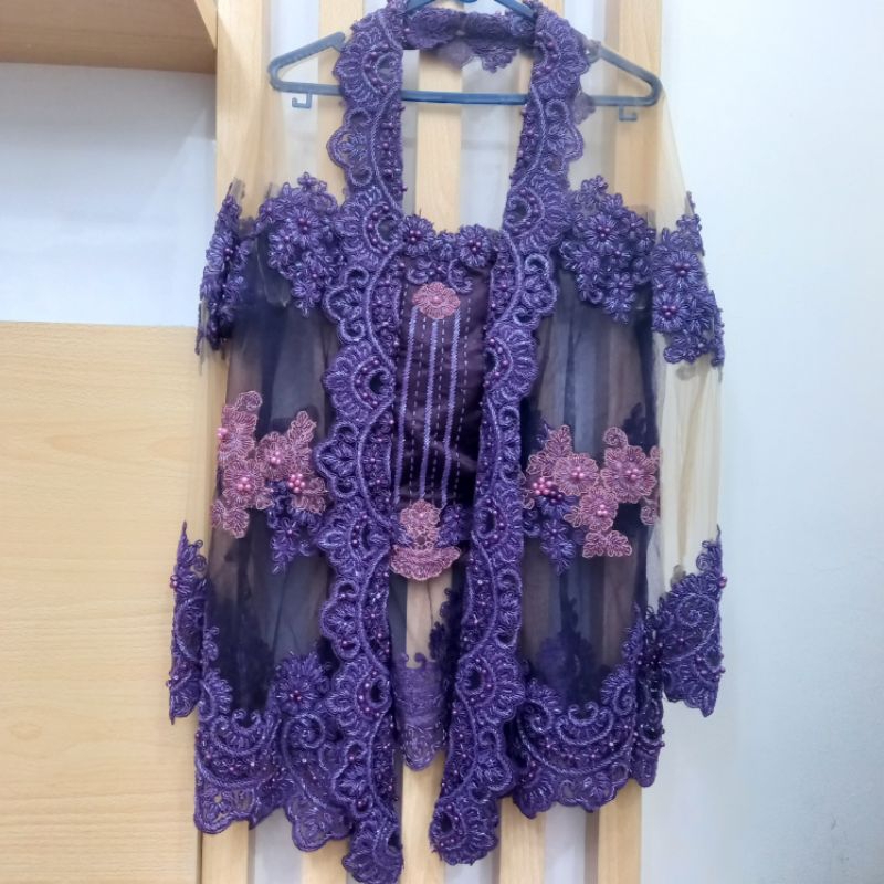 preloved kebaya kutubaru full payet padat berat warna ungu mewah