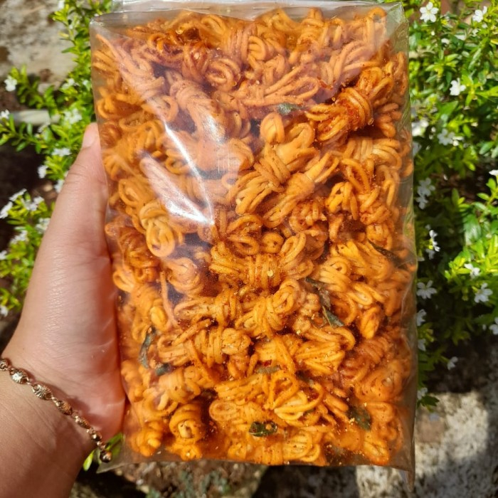 

500 gram mie gulung sultan pedas daun jeruk
