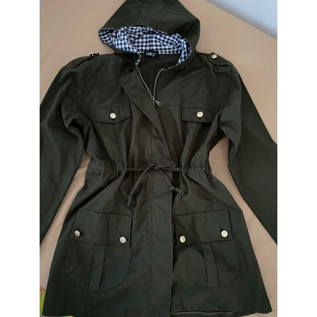 Jaket Parka Wanita warna Army Bekas Bagus