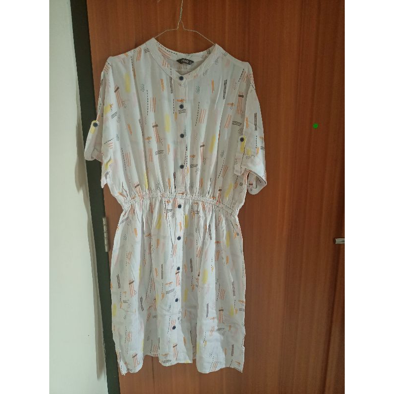 Preloved Dress Viscose Detail