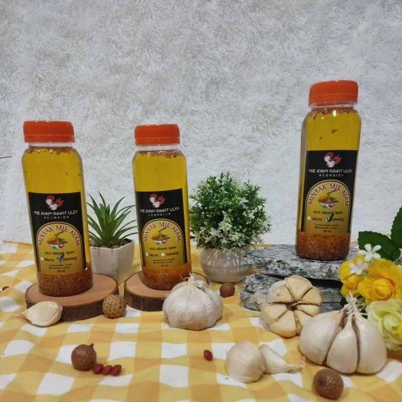 

Minyak Ayam Bawang Putih kemasan 250 Gram