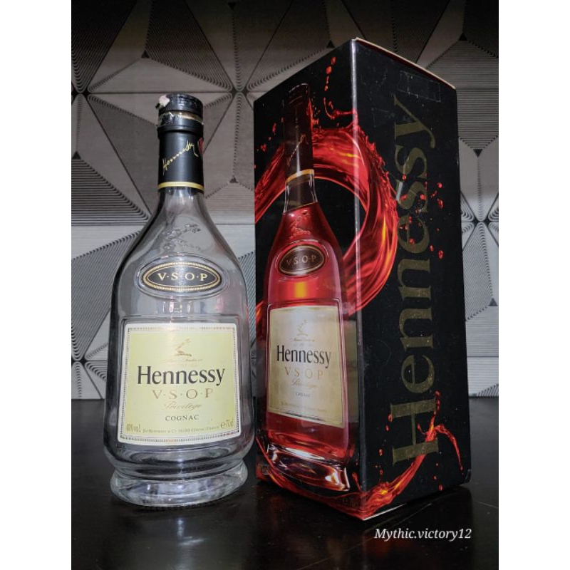 botol pajangan Hennessy Vsop + box