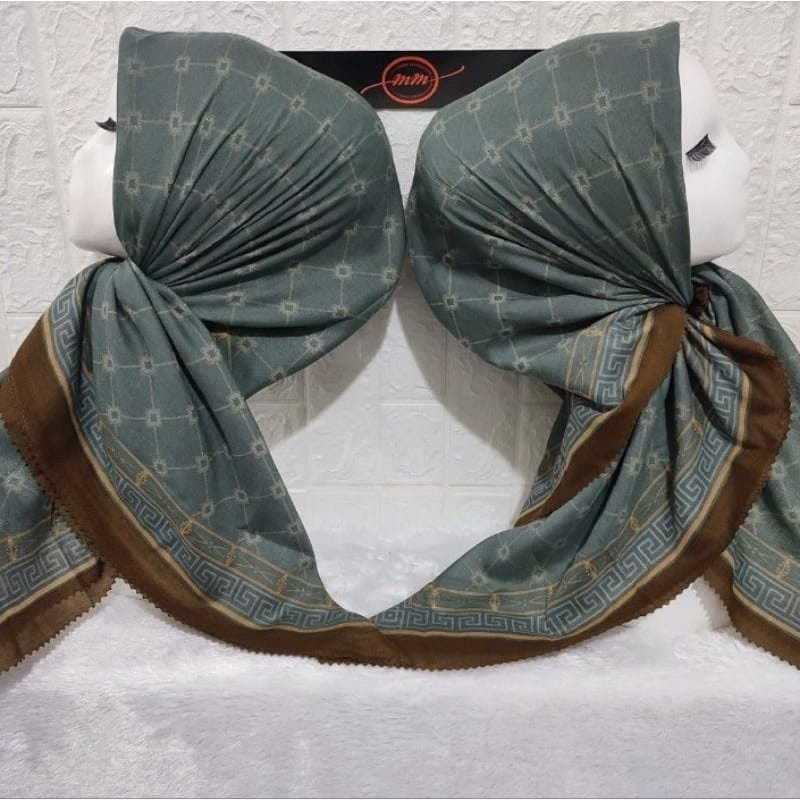 Hijab Segi Empat Motif Garis Kotak Warna Sage Kerudung Jilbab Murah