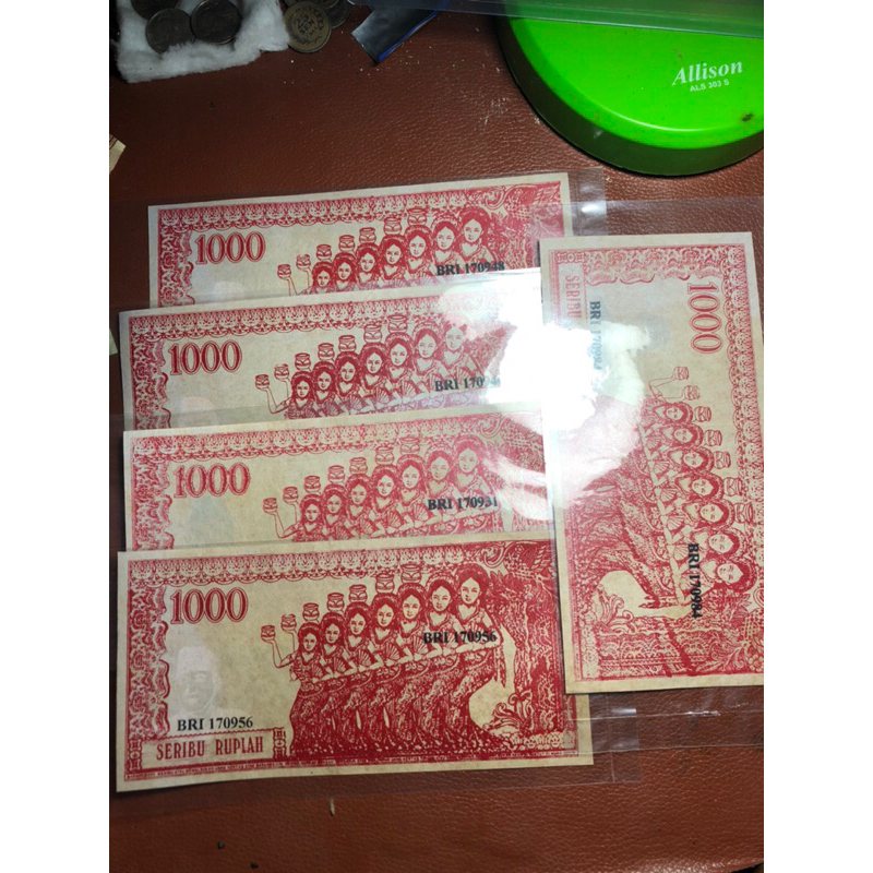 Uang Kuno Soekarno 1000 Tahun 64 Seri BRI Penari 7