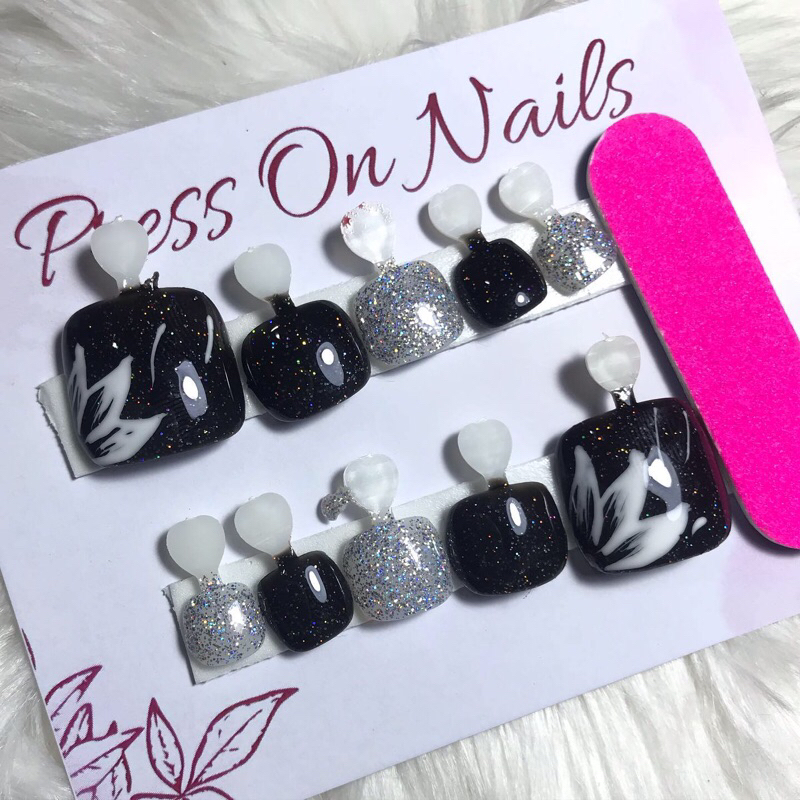 Press On Nails Kaki