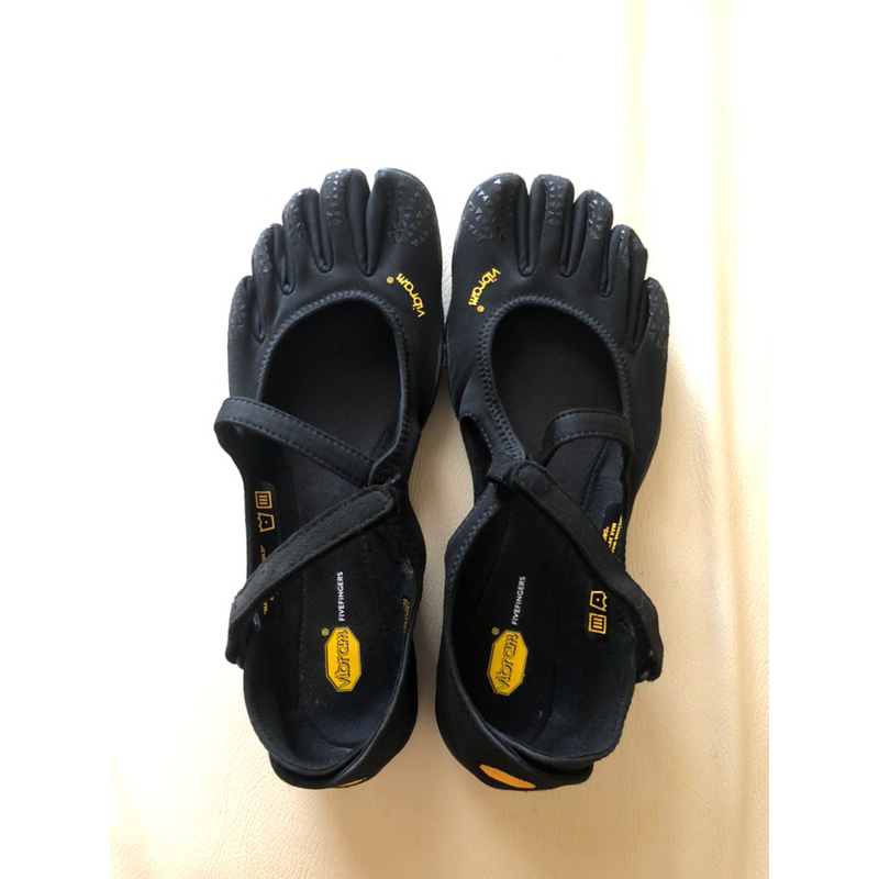 SOLD OUT  Vibram Five Fingers V-soul (sepatu POUND)