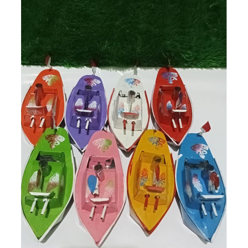 mainan perahu jadul Otok-otok. perahu Otok-otok.