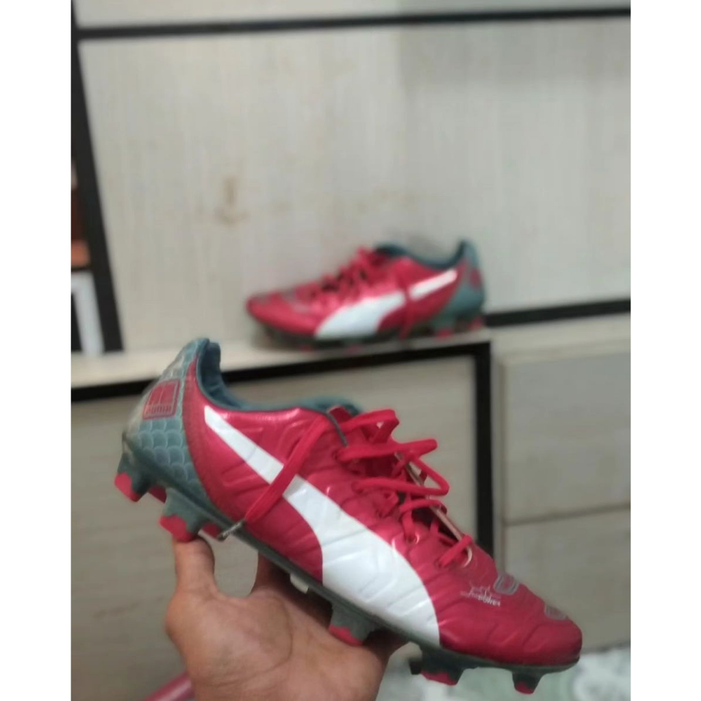 Sepatu bola-Sepatu bola second-Sepatu bola preloved-kasut bola second- boot bola second puma evopowe